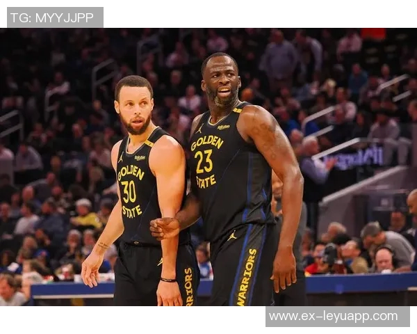 库里巴特勒霍福德齐聚战斗力全开迎战开拓者比赛